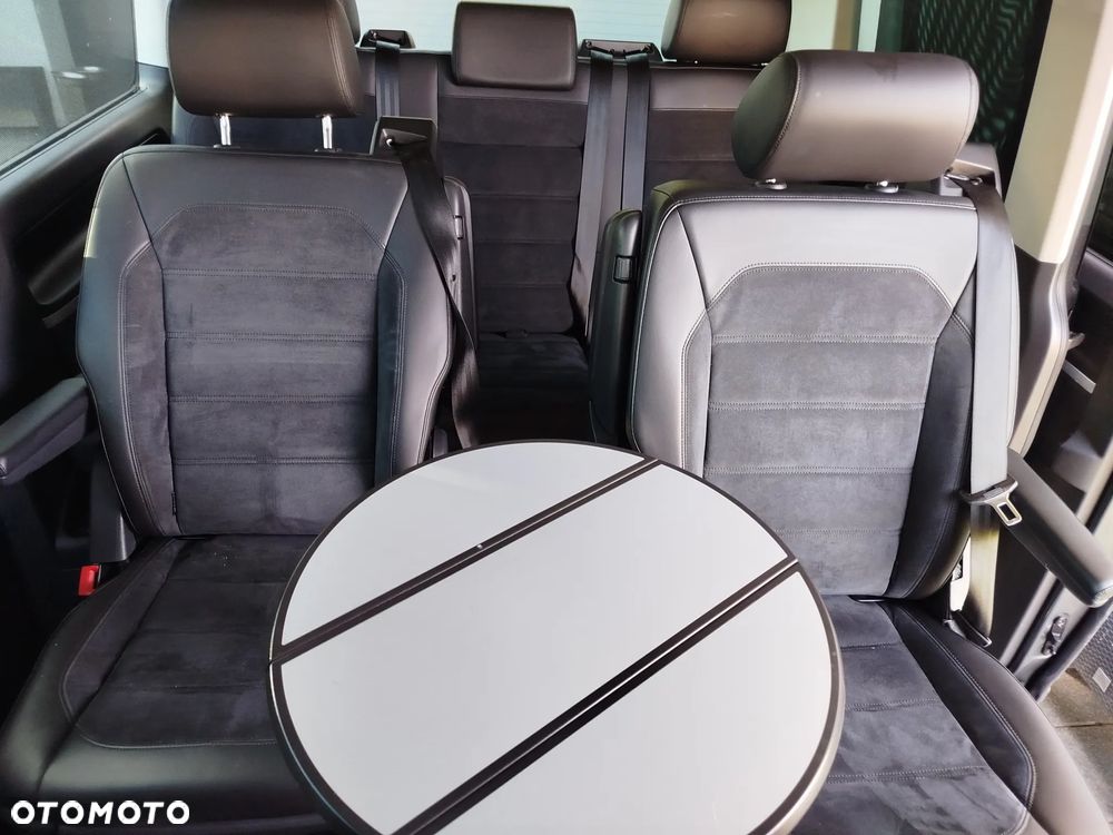 Volkswagen Multivan - 9