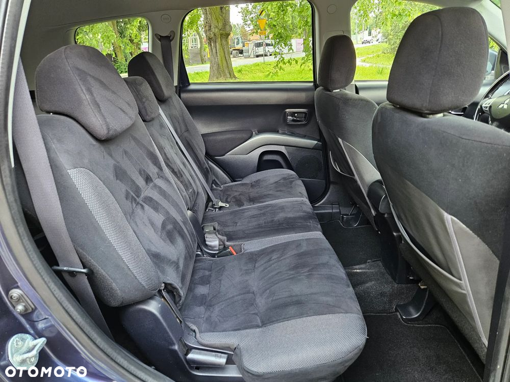 Mitsubishi Outlander - 27