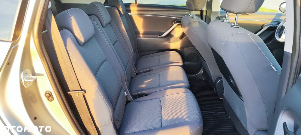 Toyota Verso 2.0 D-4D Active 7os - 22