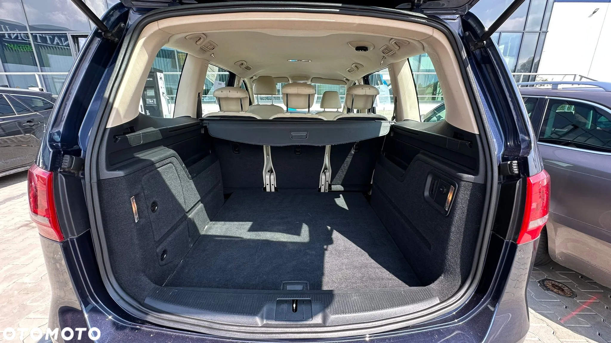 Volkswagen Sharan 2.0 TDI DSG BlueMotion Technology Highline - 10