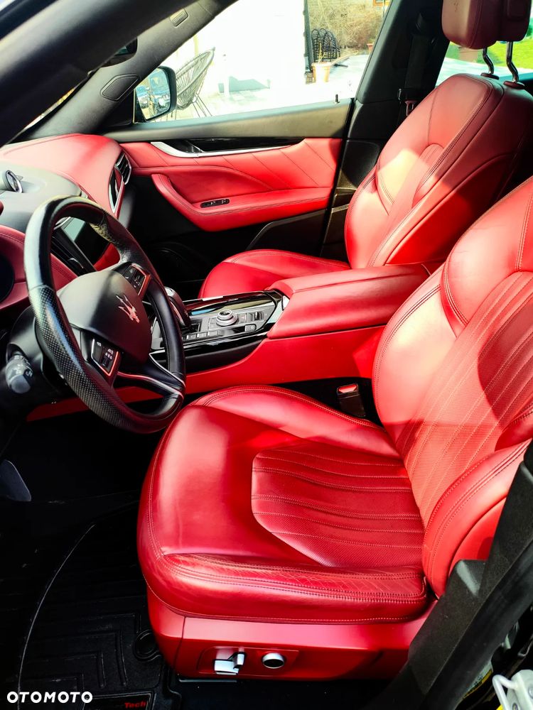 Maserati Levante Essence - 11
