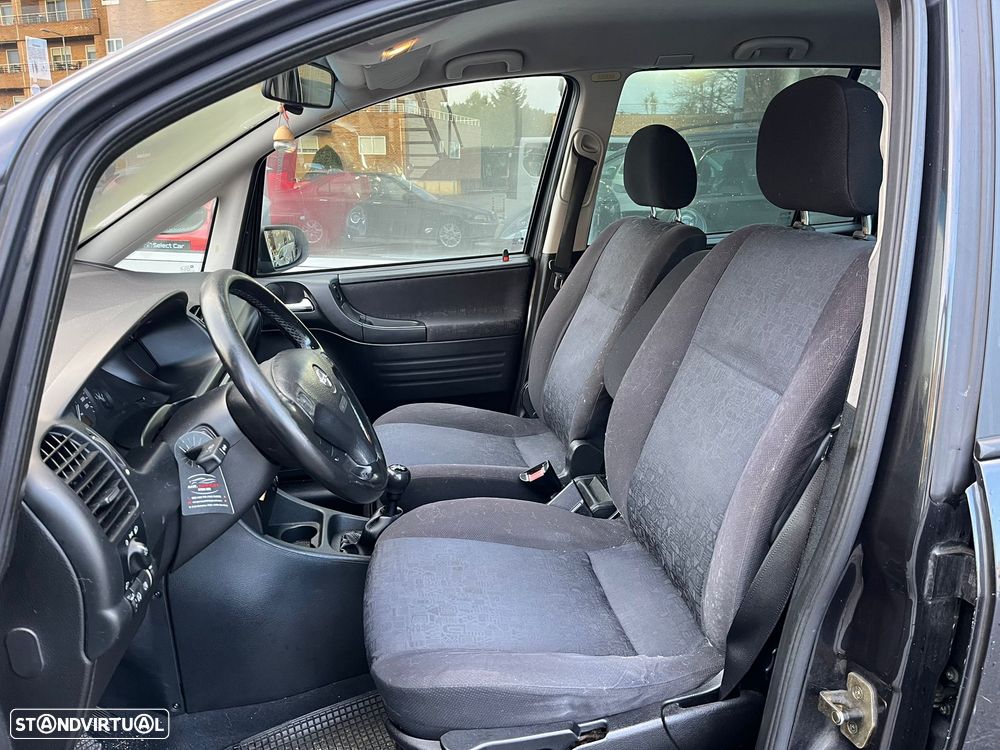 Opel Zafira - 9