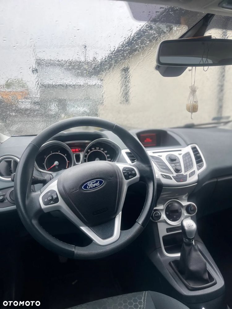 Ford Fiesta 1.25 Champions Edition - 11