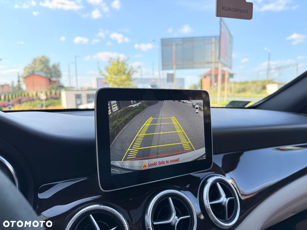 Mercedes-Benz CLA 250 7G-DCT AMG Line - 10