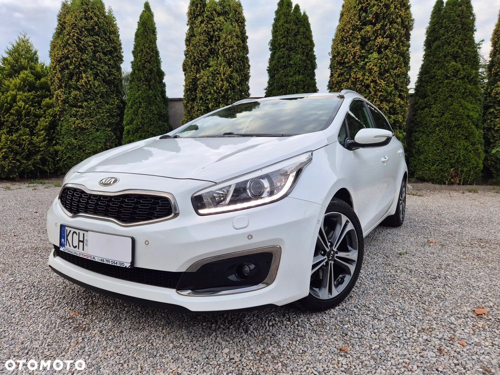 Kia Ceed 1.6 GDI ISG Spirit - 22