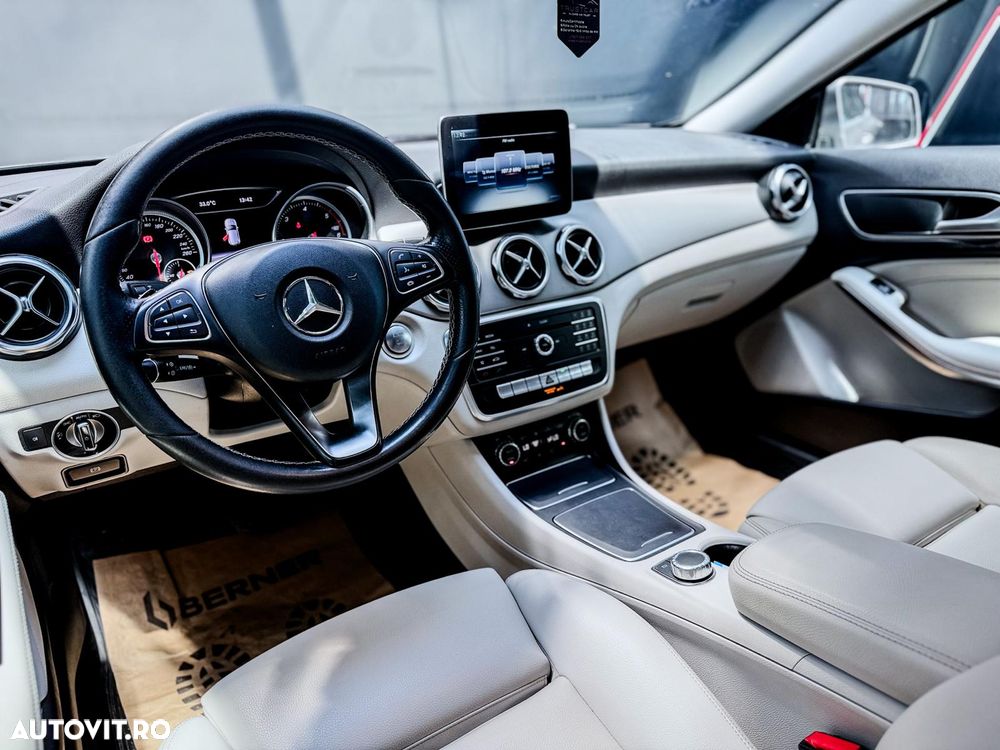 Mercedes-Benz GLA 200 d 4MATIC 7G-DCT Urban - 7