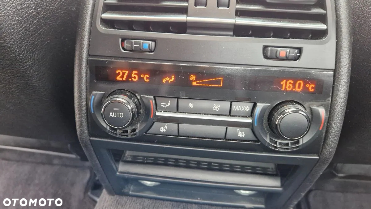 BMW Seria 7 750i - 24