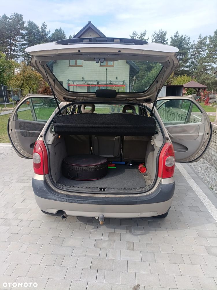 Citroën Xsara Picasso - 16