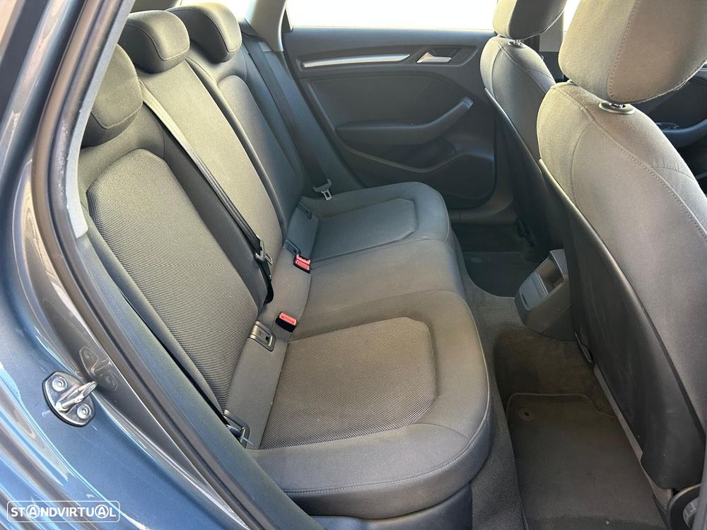 Audi A3 Sportback 30 TDI Sport - 11