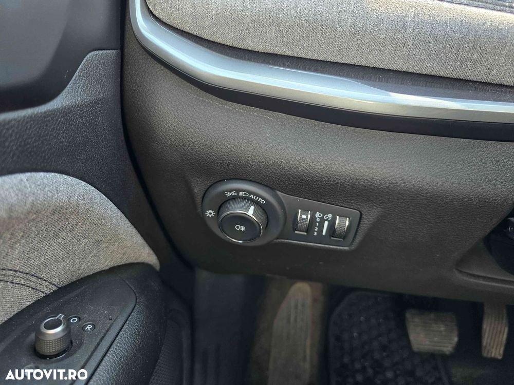 Jeep Compass - 16