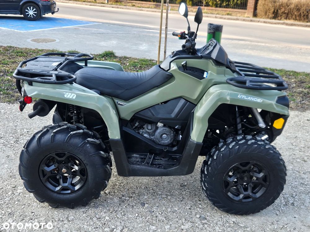 Can-Am Outlander - 12