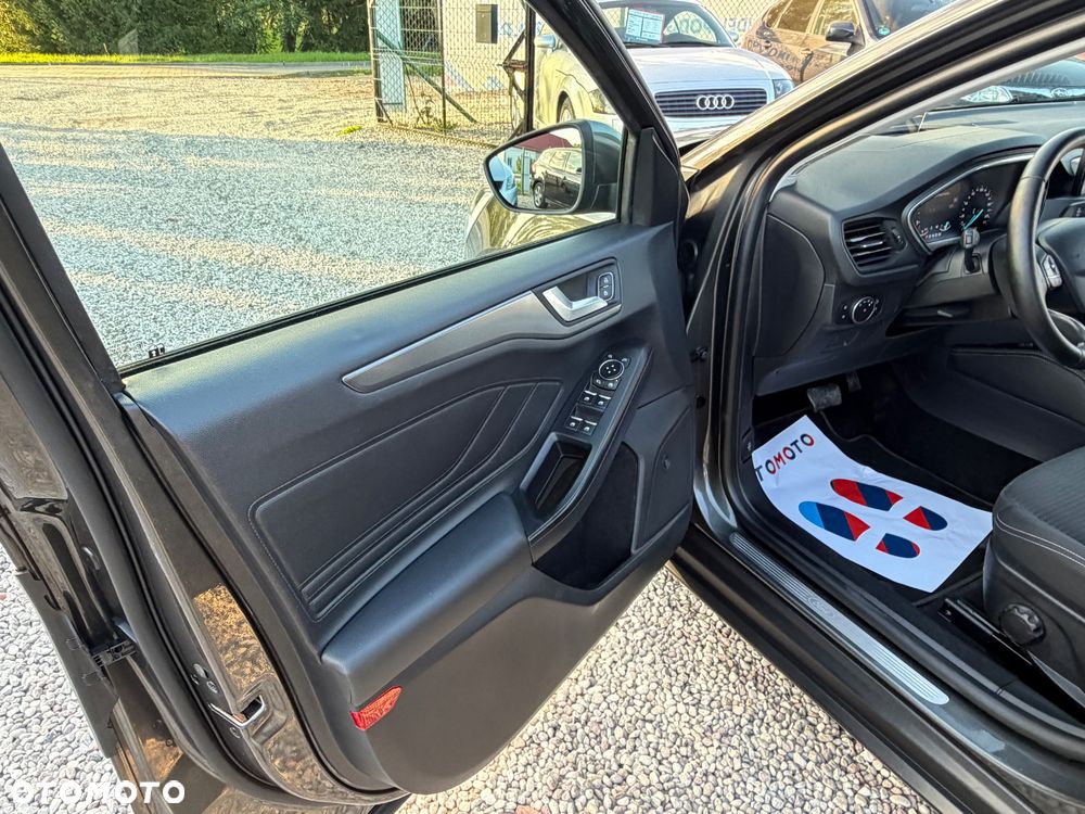 Ford Focus 1.5 EcoBlue STart-Stopp-System TITANIUM X - 12