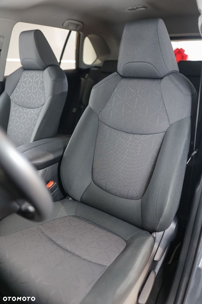 Toyota RAV4 - 9