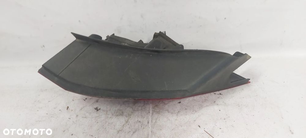 .  TYL TYLNA PRAWA LAMPA RENAULT SCENIC 2 LIFT - 3