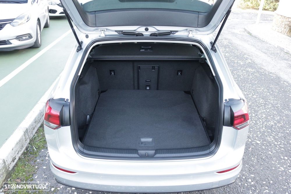 VW Golf Variant 2.0 TDi Life DSG - 16