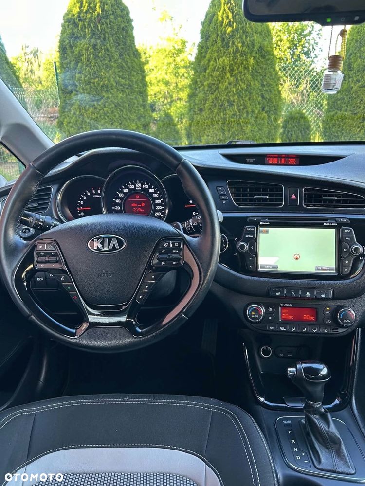 Kia Ceed 1.6 CRDi 128 Platinum Edition - 10