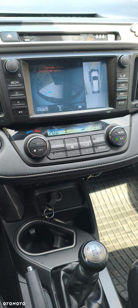 Toyota RAV4 2.0 D-4D Active 4x2 - 19