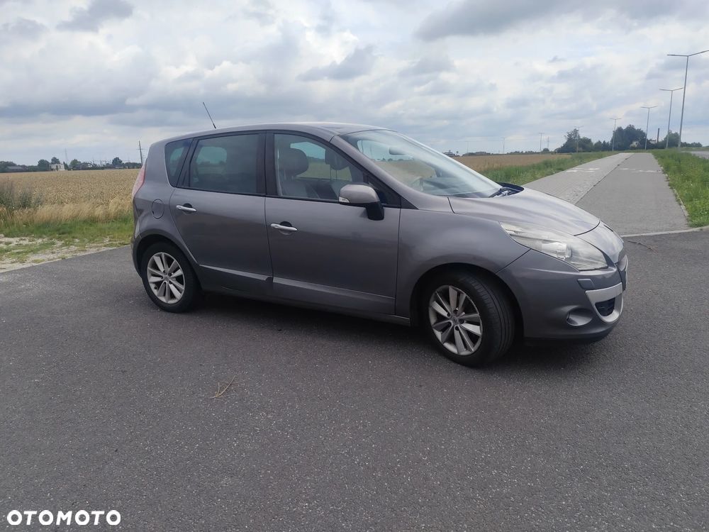 Renault Scenic dCi 150 FAP Luxe - 21
