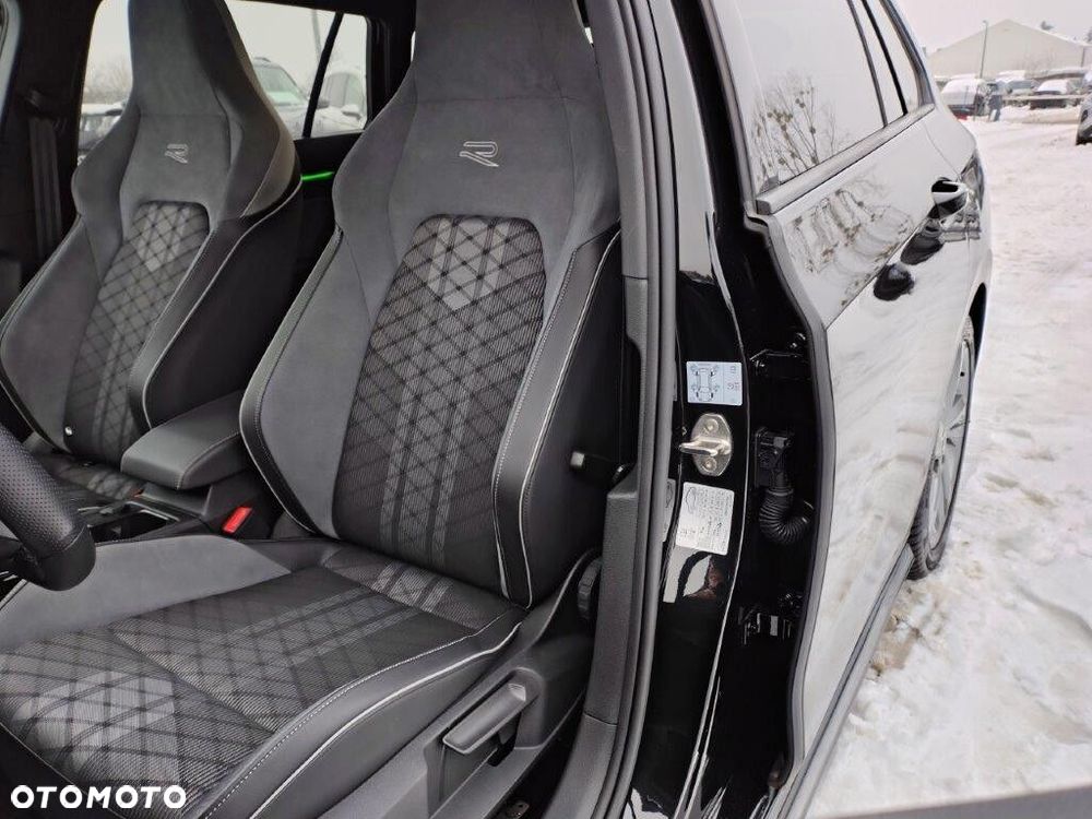 Volkswagen Golf Variant - 11