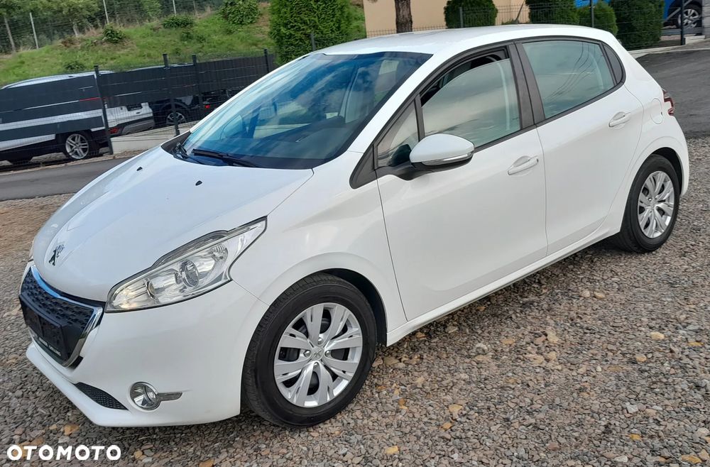 Peugeot 208 - 9