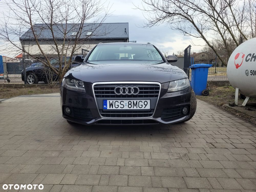 Audi A4 Avant 2.0 TDI DPF Ambiente - 2