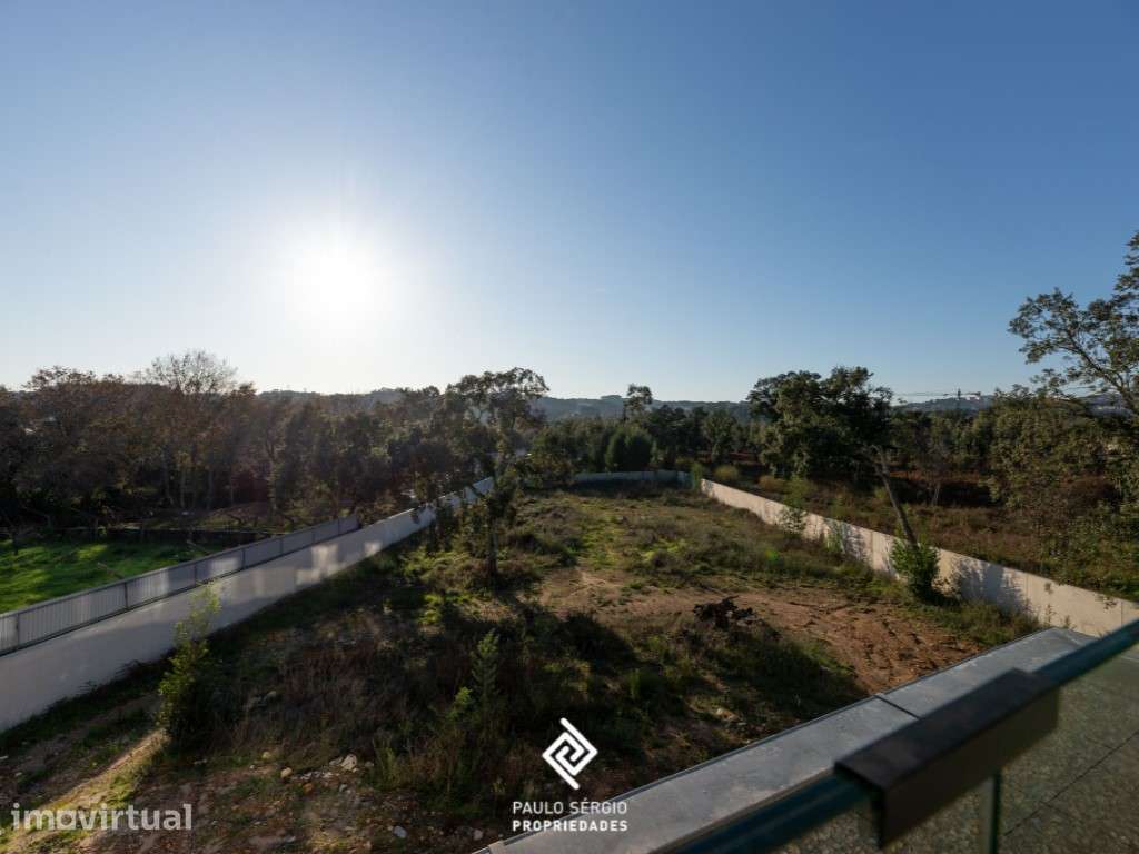 Moradia de luxo T4+1 em Vila Nova Gaia - Terreno 3435,50m2 - Grande imagem: 5/27