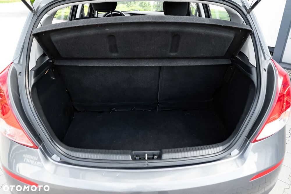 Hyundai i20 1.25 Comfort - 20