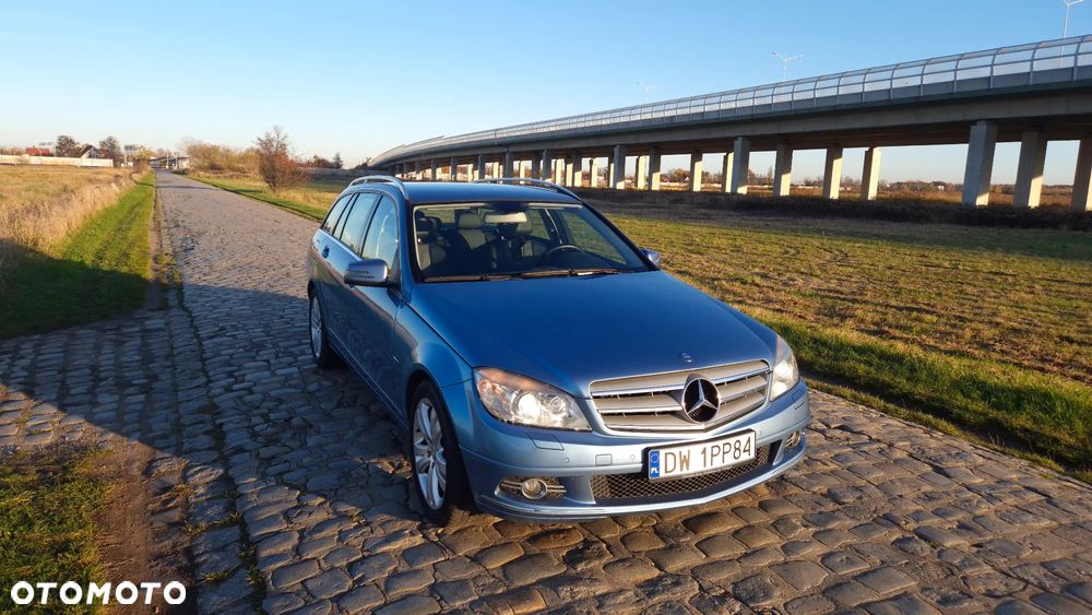 Mercedes-Benz Klasa C 250 CDI BlueEff Avantgarde - 29