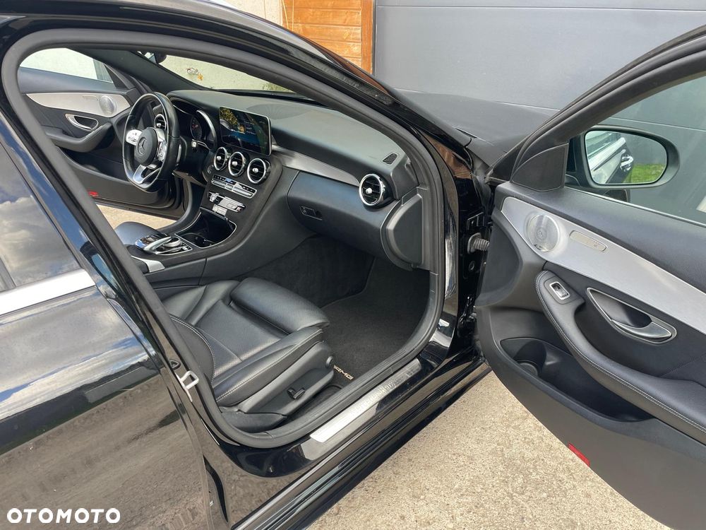 Mercedes-Benz Klasa C 300 d 4Matic 9G-TRONIC AMG Line - 10