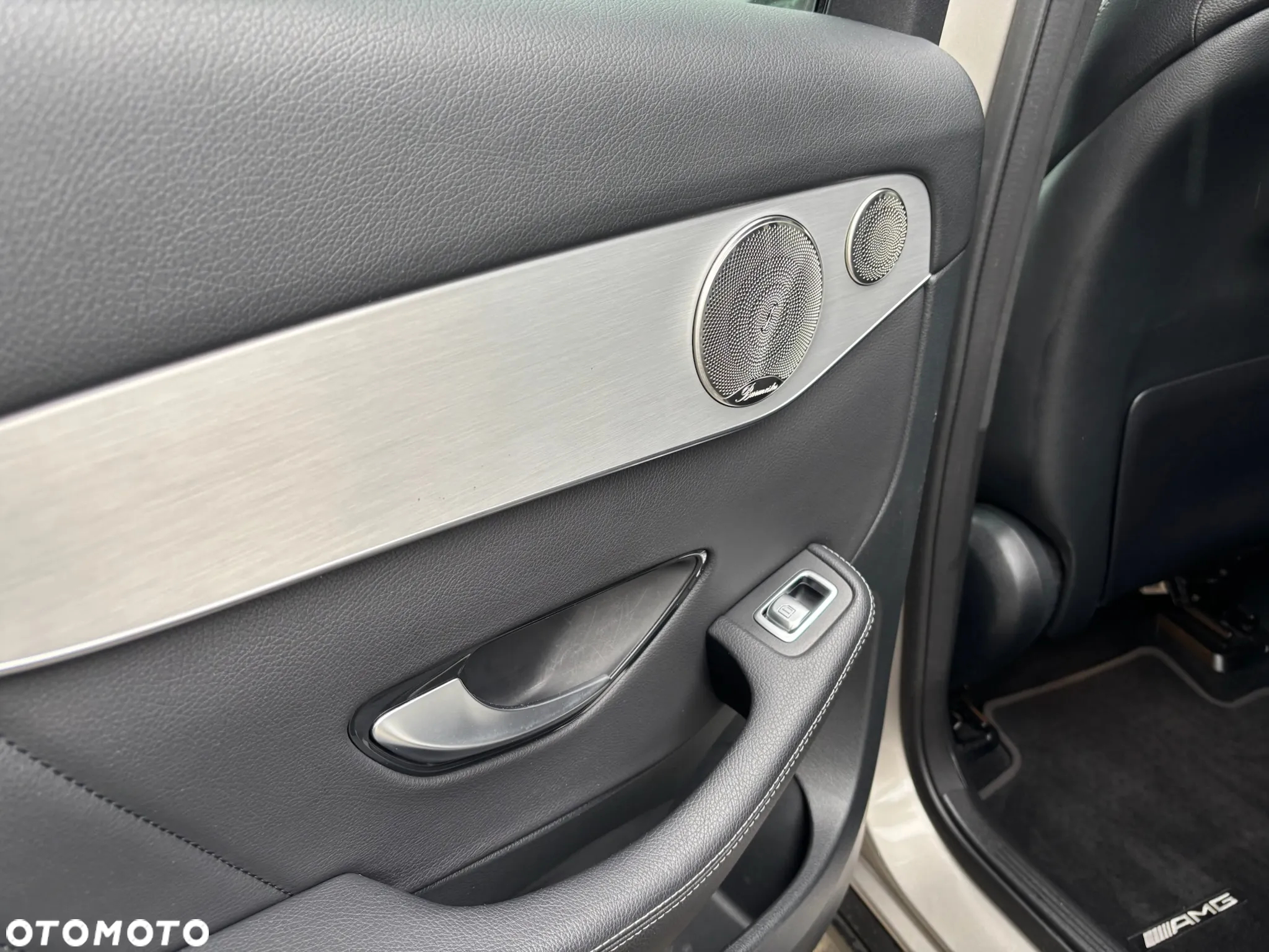 Mercedes-Benz GLC 300 4Matic 9G-TRONIC AMG Line - 17