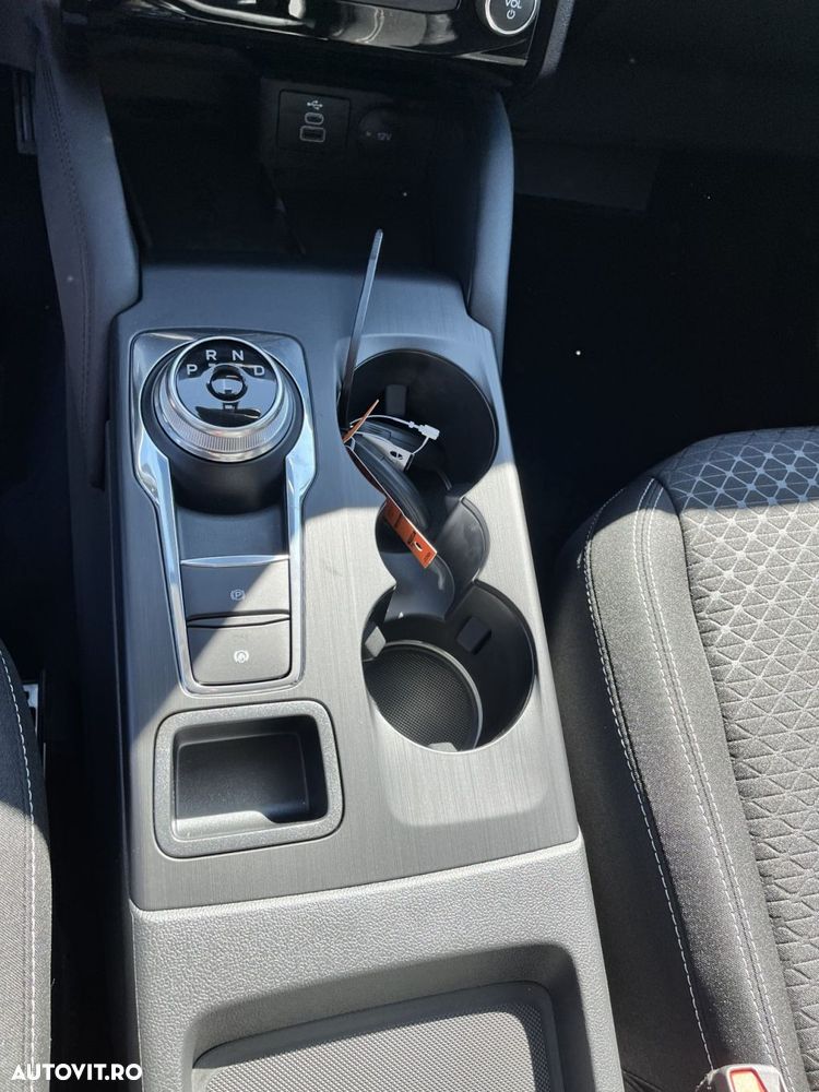 Ford Kuga - 17