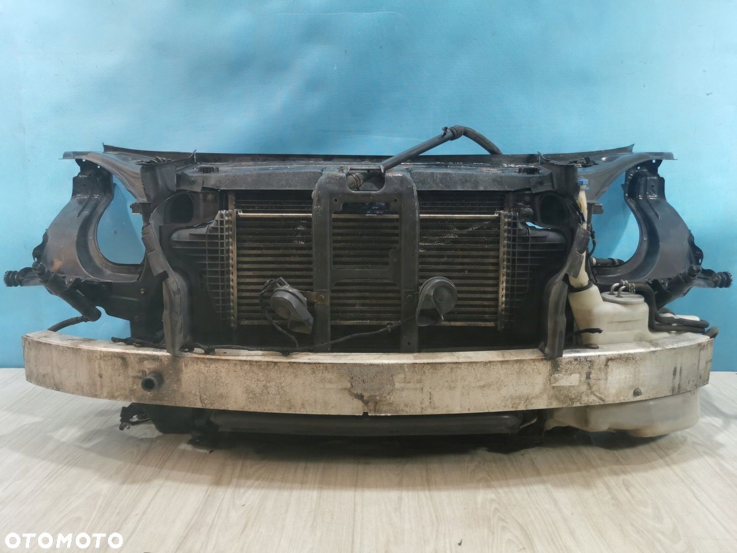 Mercedes ML W164 05/12 wzmocnienie pas przedni chłodnice 3.0 CDI Automat - 1