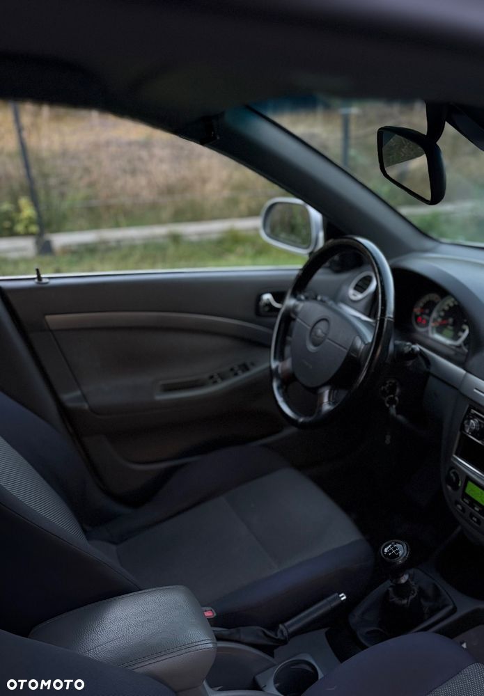 Chevrolet Nubira 1.8 CDX - 17