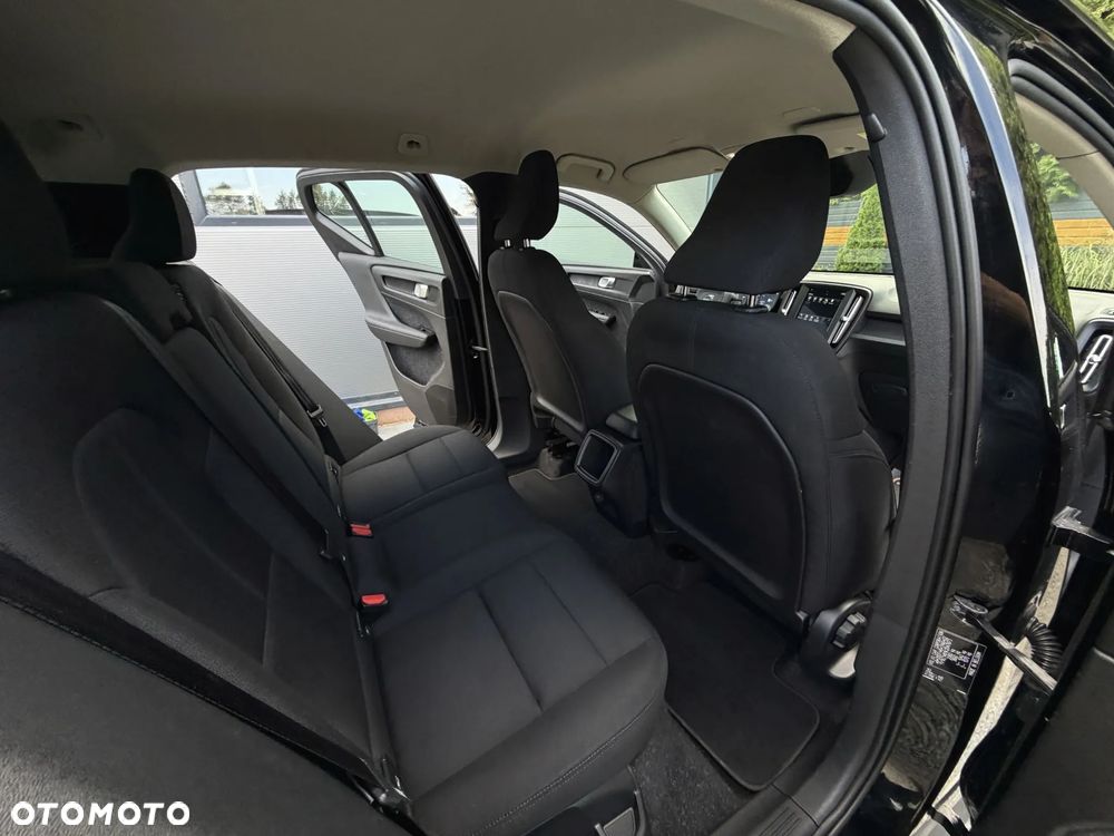 Volvo XC 40 T3 Momentum - 17