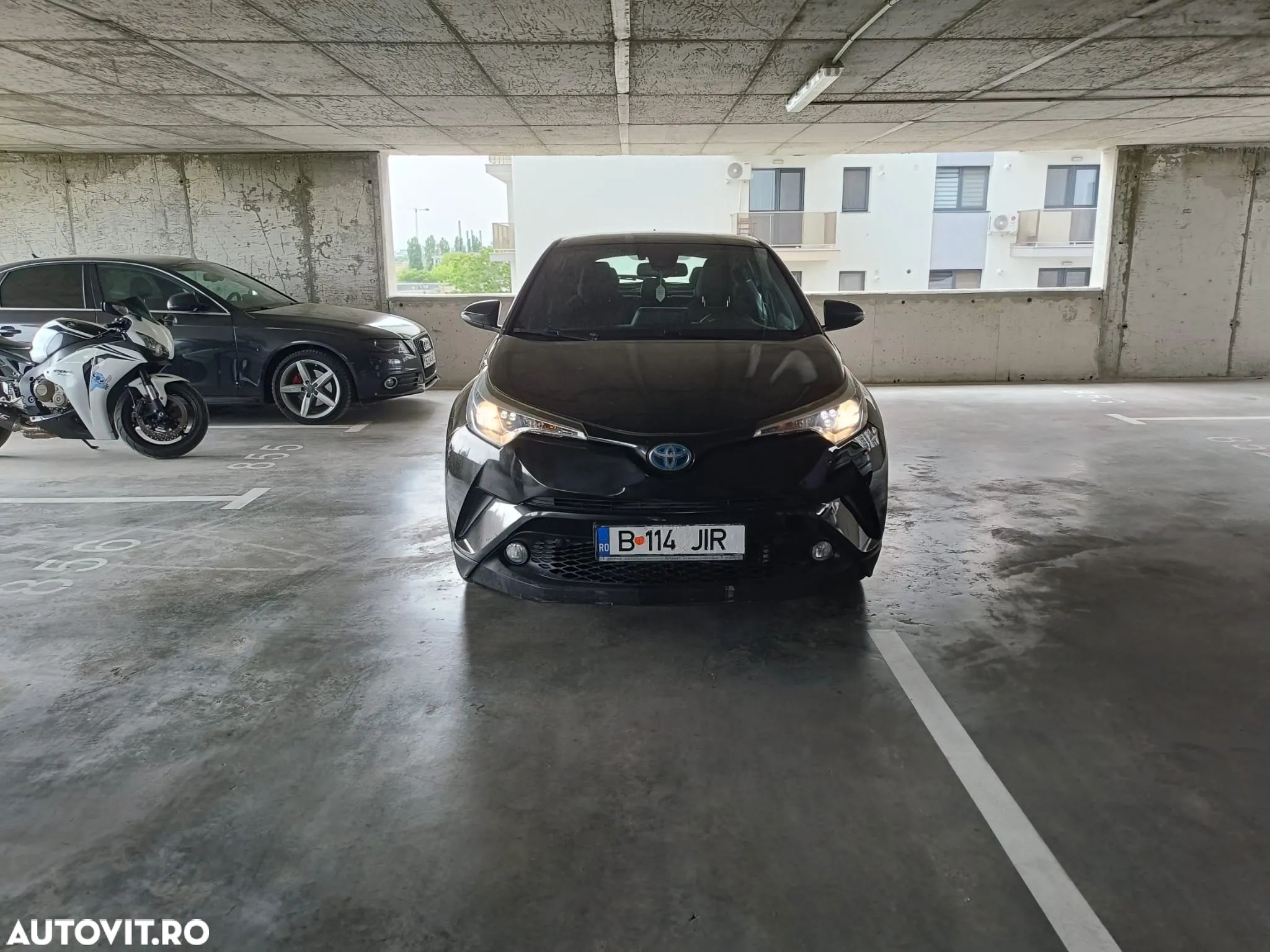 Toyota C-HR 1.8 HSD 4x2 CVT C-lassy - 1