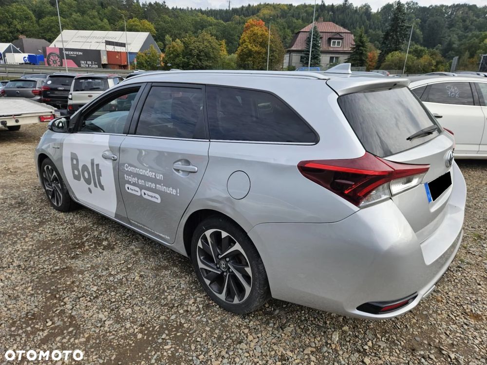 Toyota Auris - 2