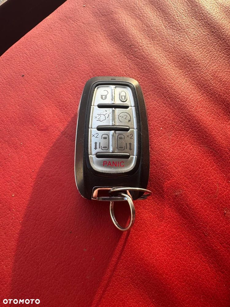 Chrysler Pacifica - 35