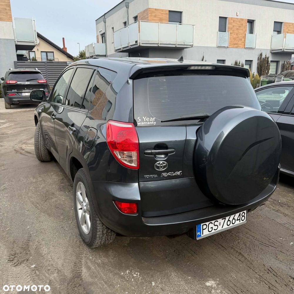 Toyota RAV4 - 24