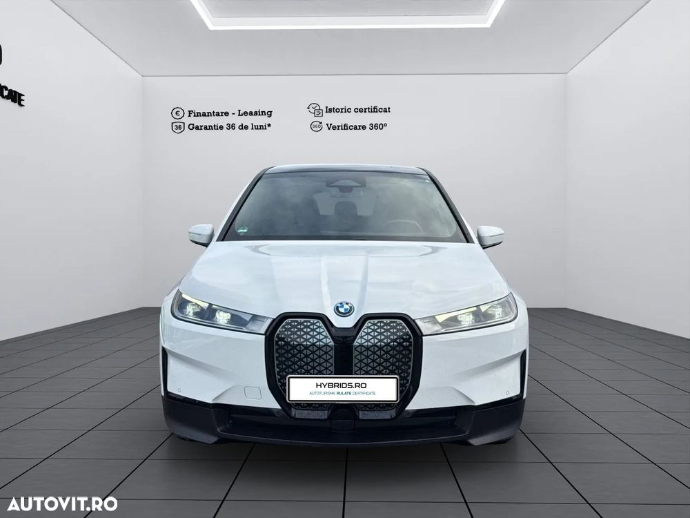 BMW iX xDrive40 - 2