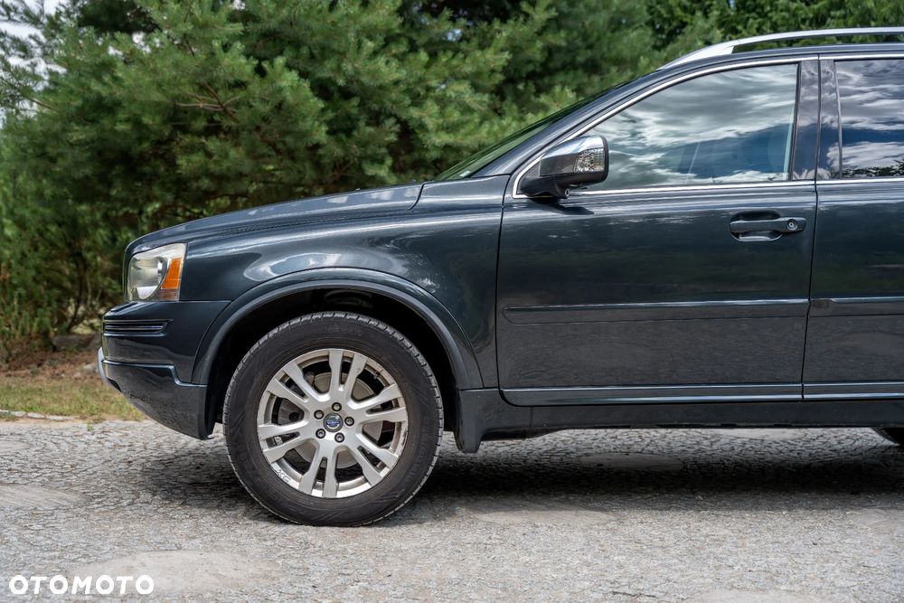 Volvo XC 90 - 9