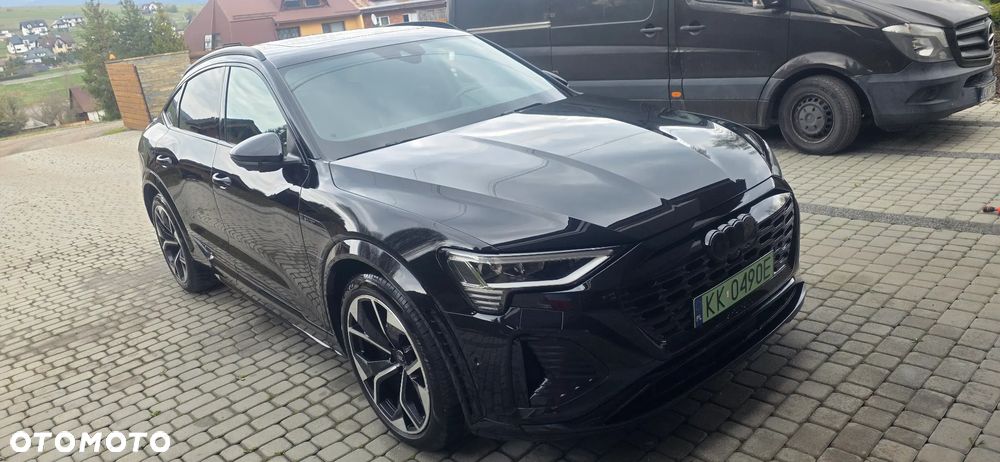 Audi Q8 Sportback e-tron - 2