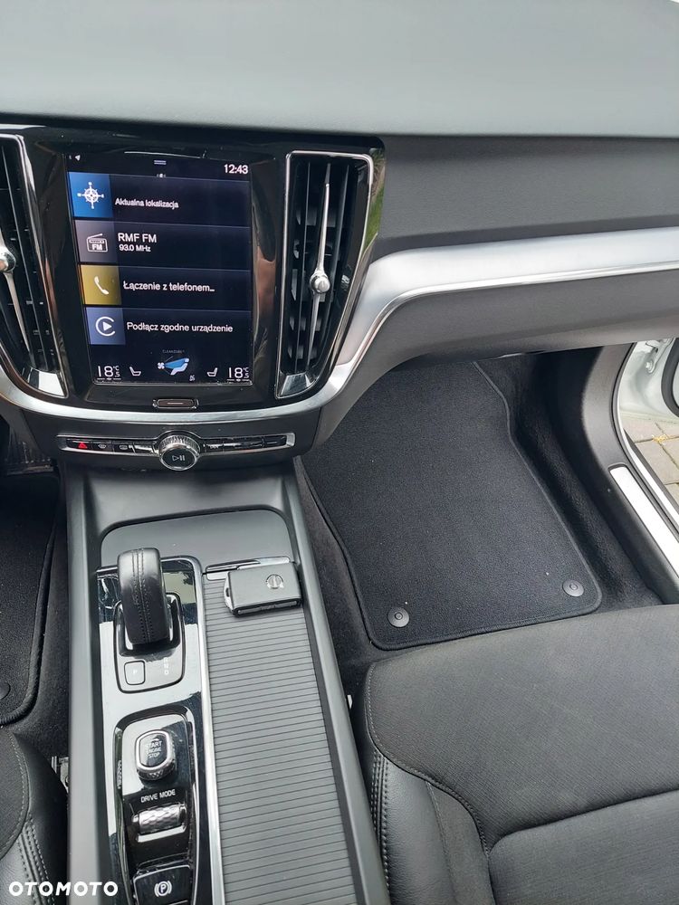 Volvo V60 B3 B Momentum Pro - 13