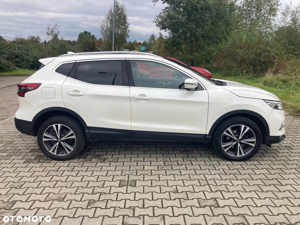 Nissan Qashqai 1.3 DIG-T N-Connecta DCT - 4