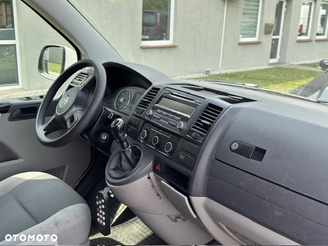 Volkswagen Transporter - 11