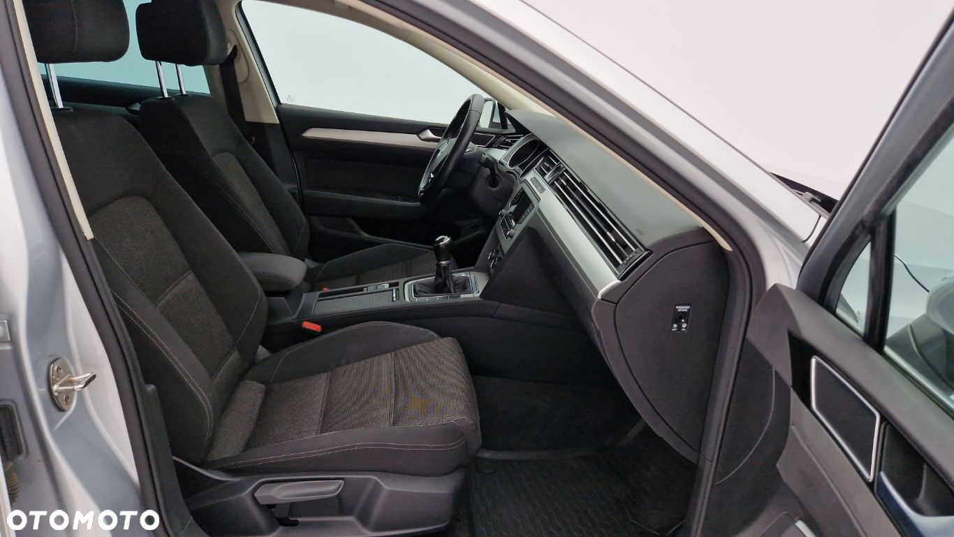 Volkswagen Passat 2.0 TDI BMT Comfortline - 20