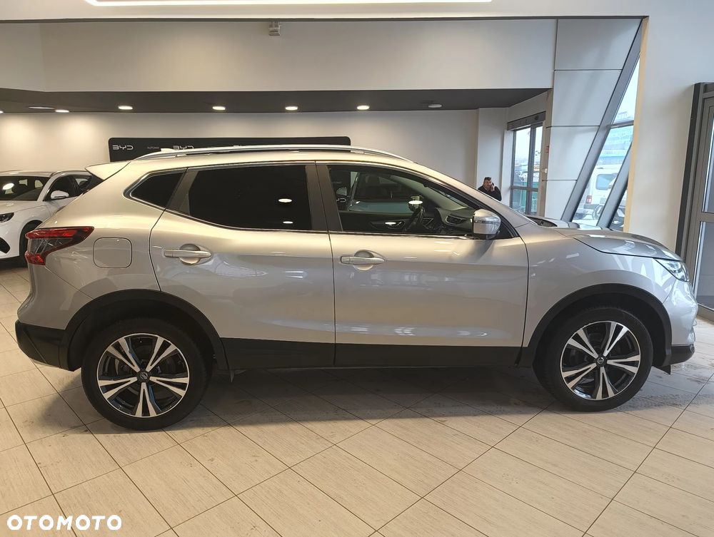 Nissan Qashqai 1.2 DIG-T N-Connecta EU6 - 6