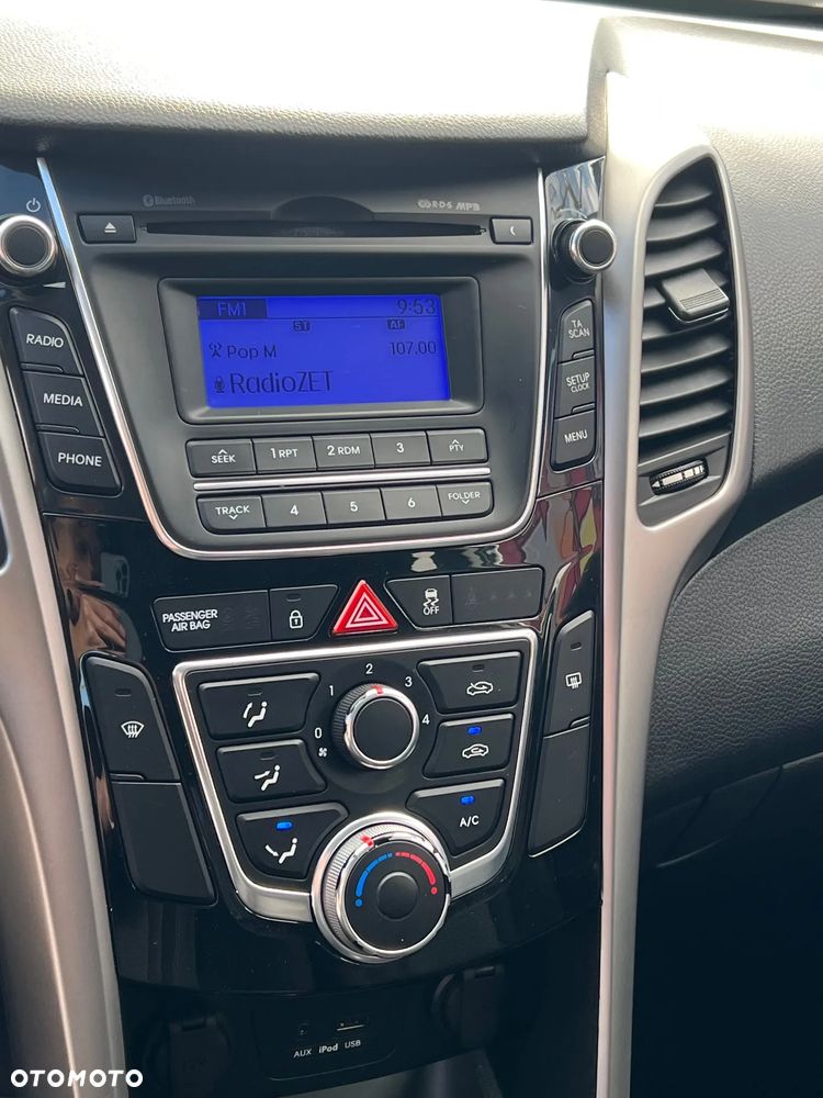 Hyundai i30 1.6 Comfort - 16