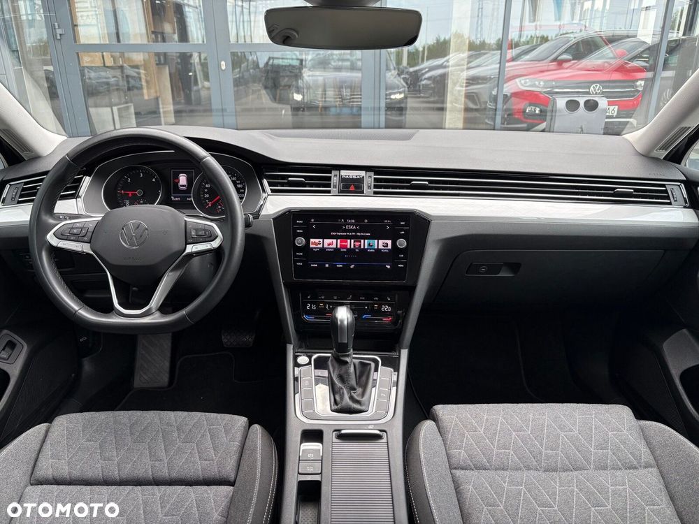 Volkswagen Passat - 10