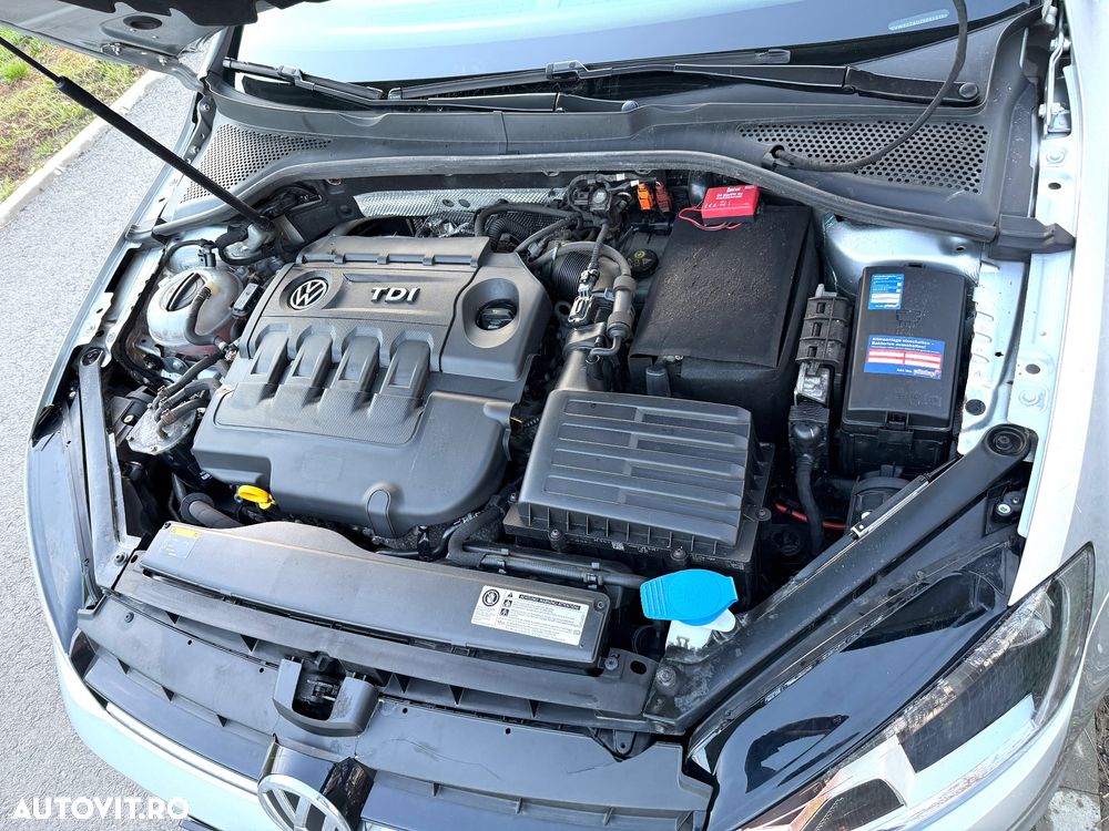 Volkswagen Golf 1.6 TDI BlueMotion Technology Comfortline - 14