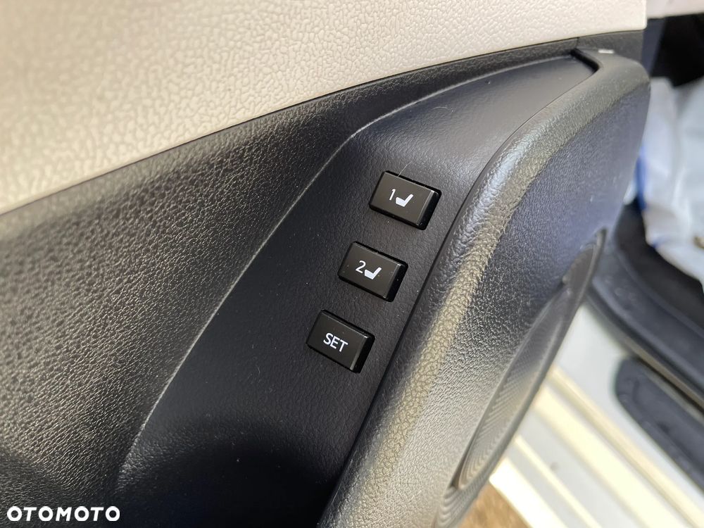 Toyota Mirai - 13